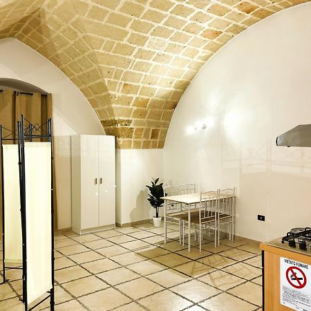 History Station Apartment Brindisi Luaran gambar