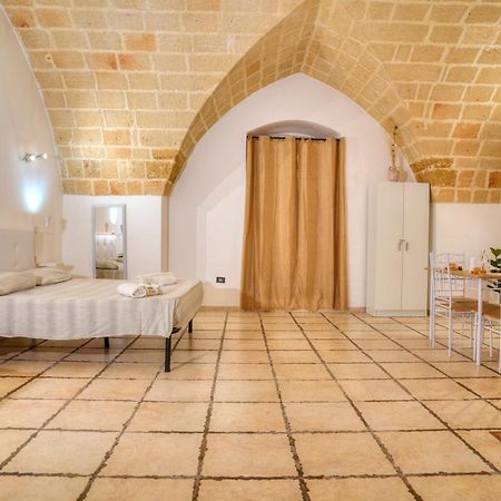 History Station Apartment Brindisi Luaran gambar