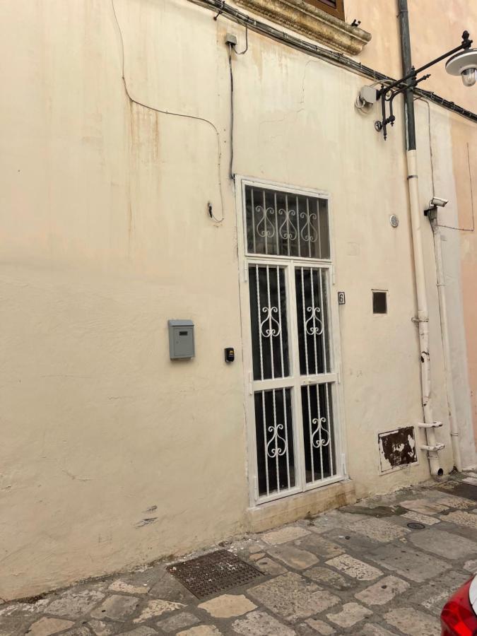 History Station Apartment Brindisi Luaran gambar
