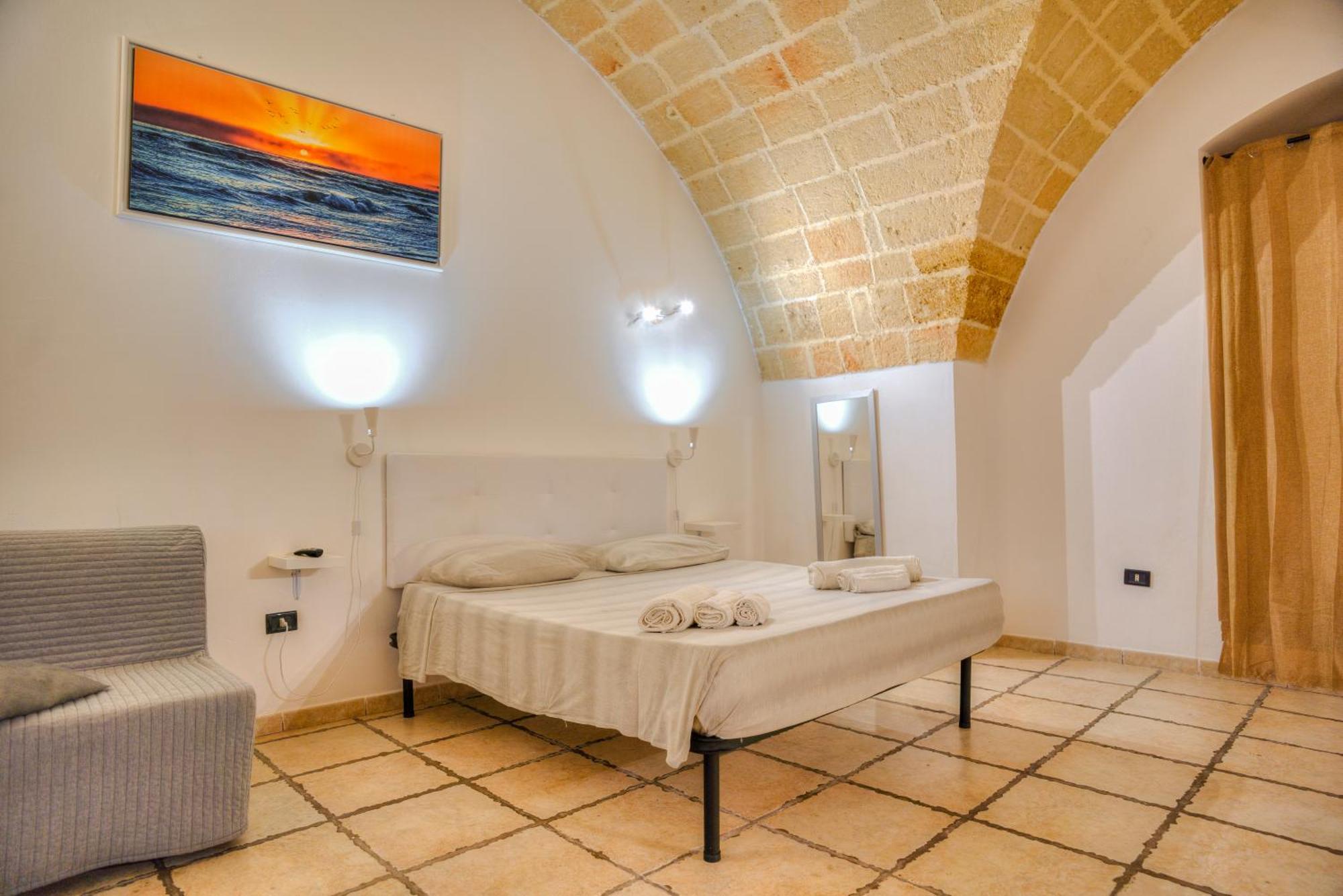 History Station Apartment Brindisi Luaran gambar
