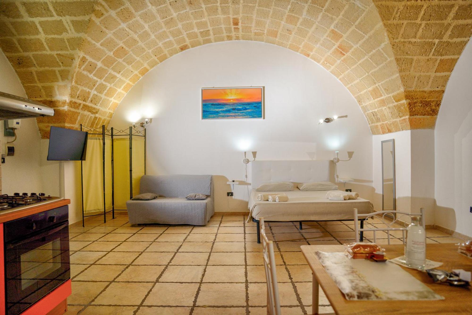 History Station Apartment Brindisi Luaran gambar