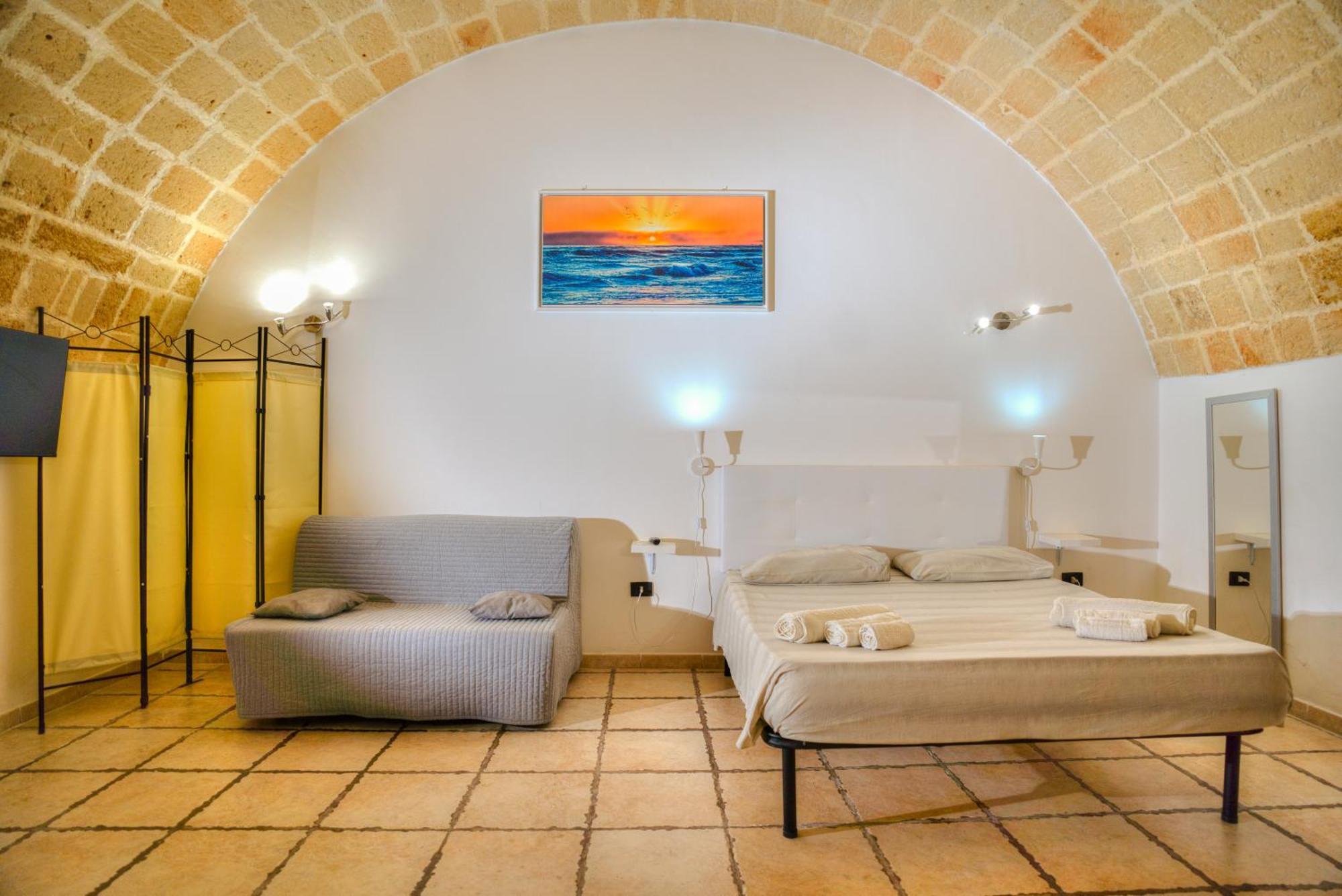 History Station Apartment Brindisi Luaran gambar